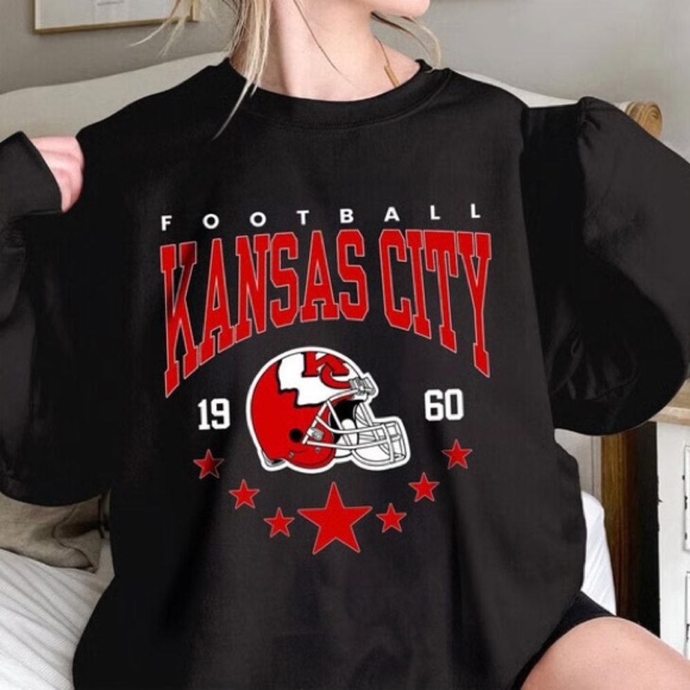 Kansas City Chiefs oversized sweatshirt size 4X (price is negotiable)